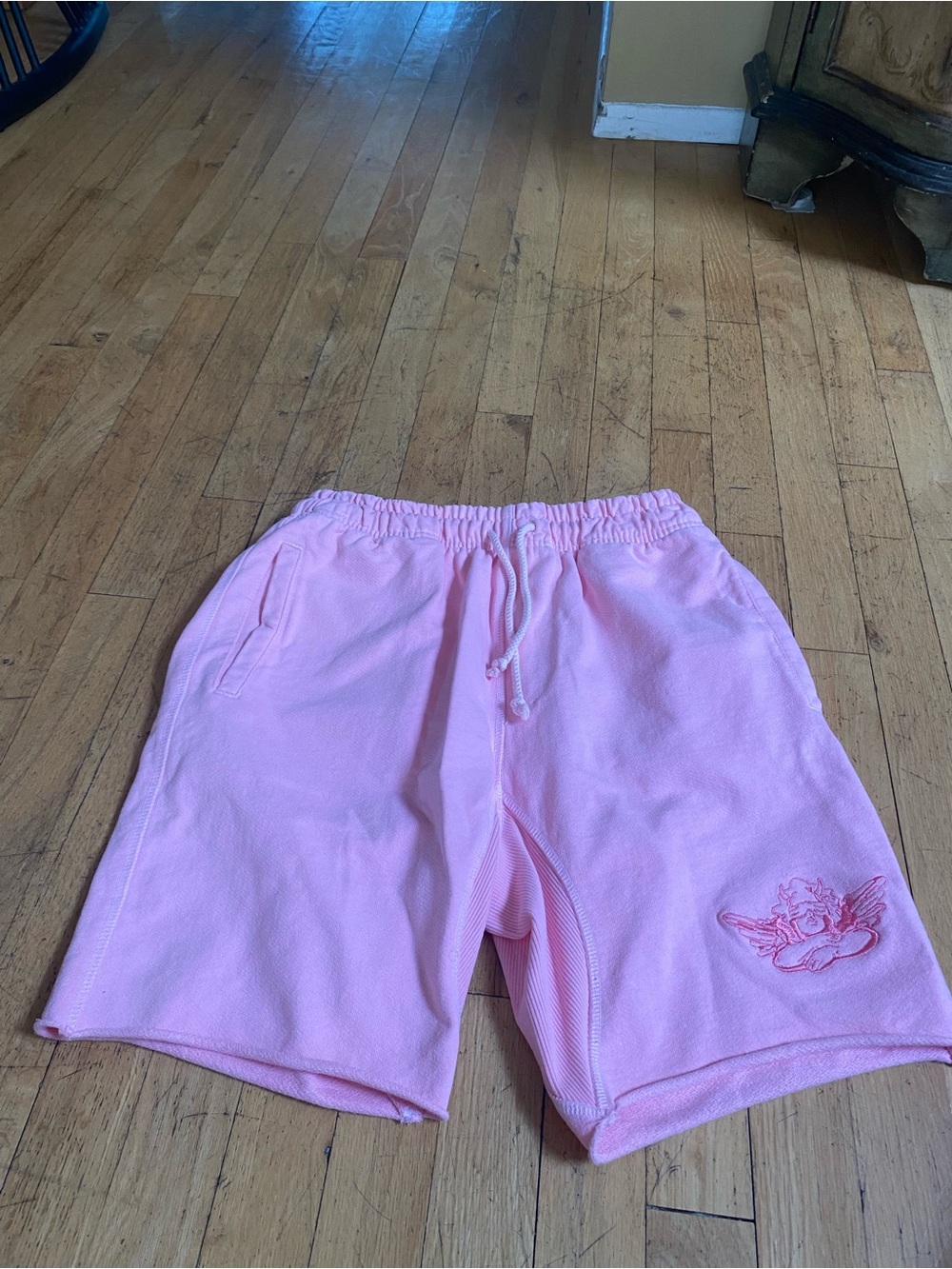 Boys lie pink shorts. Elastic waist/ draw string. Pockets. Large